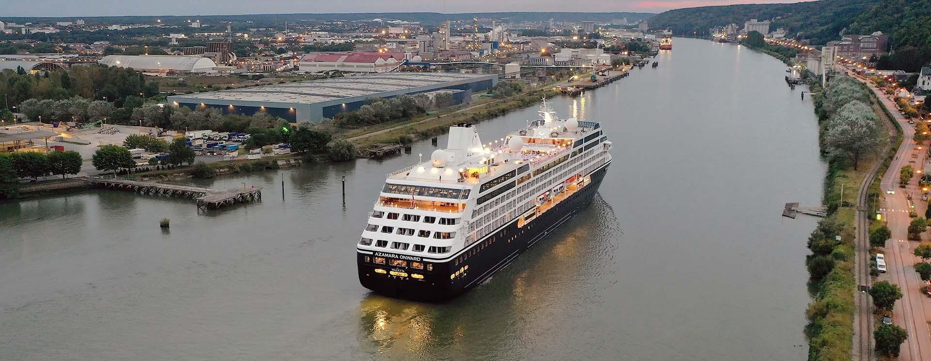 Azamara Onward au terminal croisières du port de Rouen