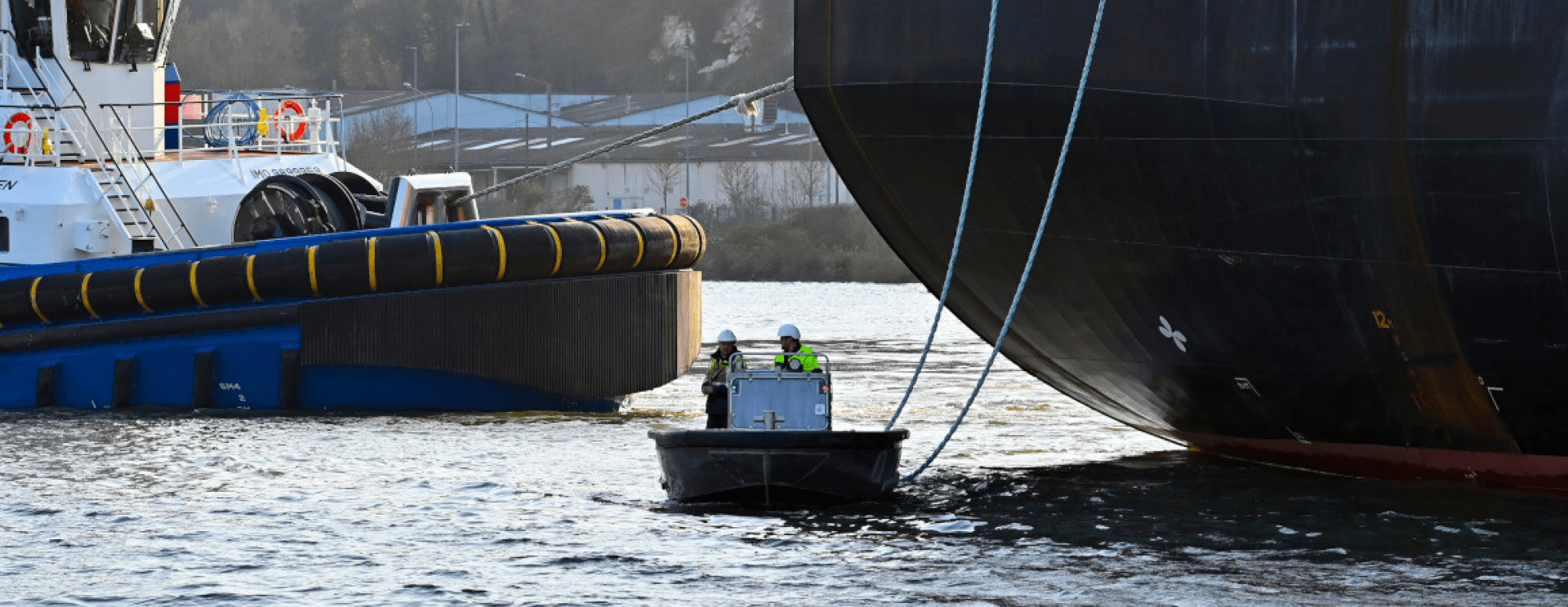 Remorquage & lamanage en cours