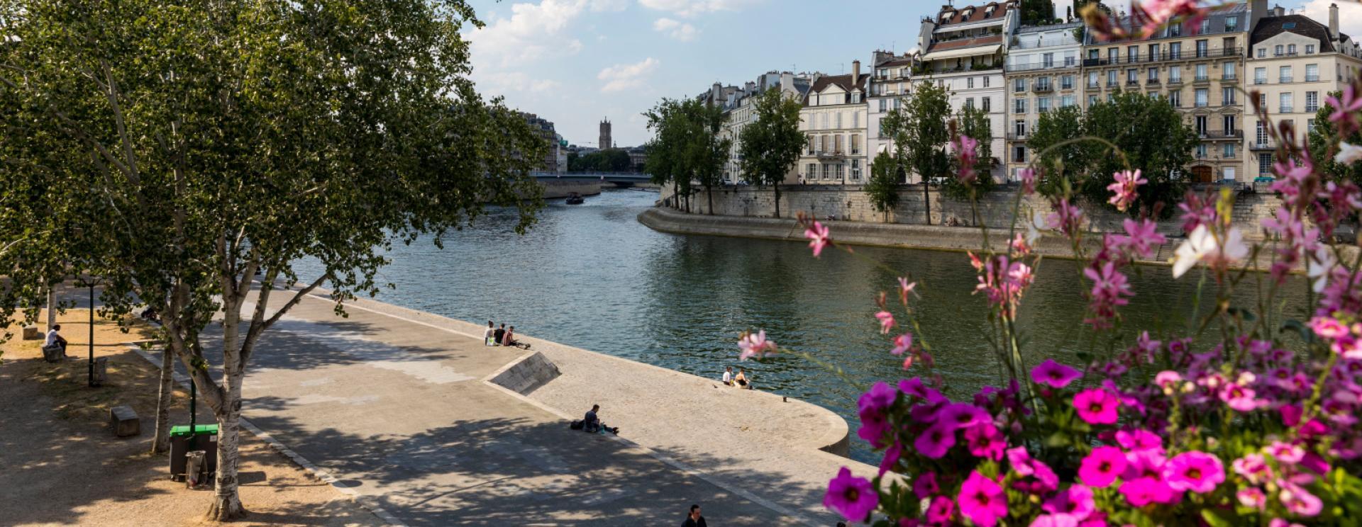 Escale fluviale parisienne, port de Montebello à Paris