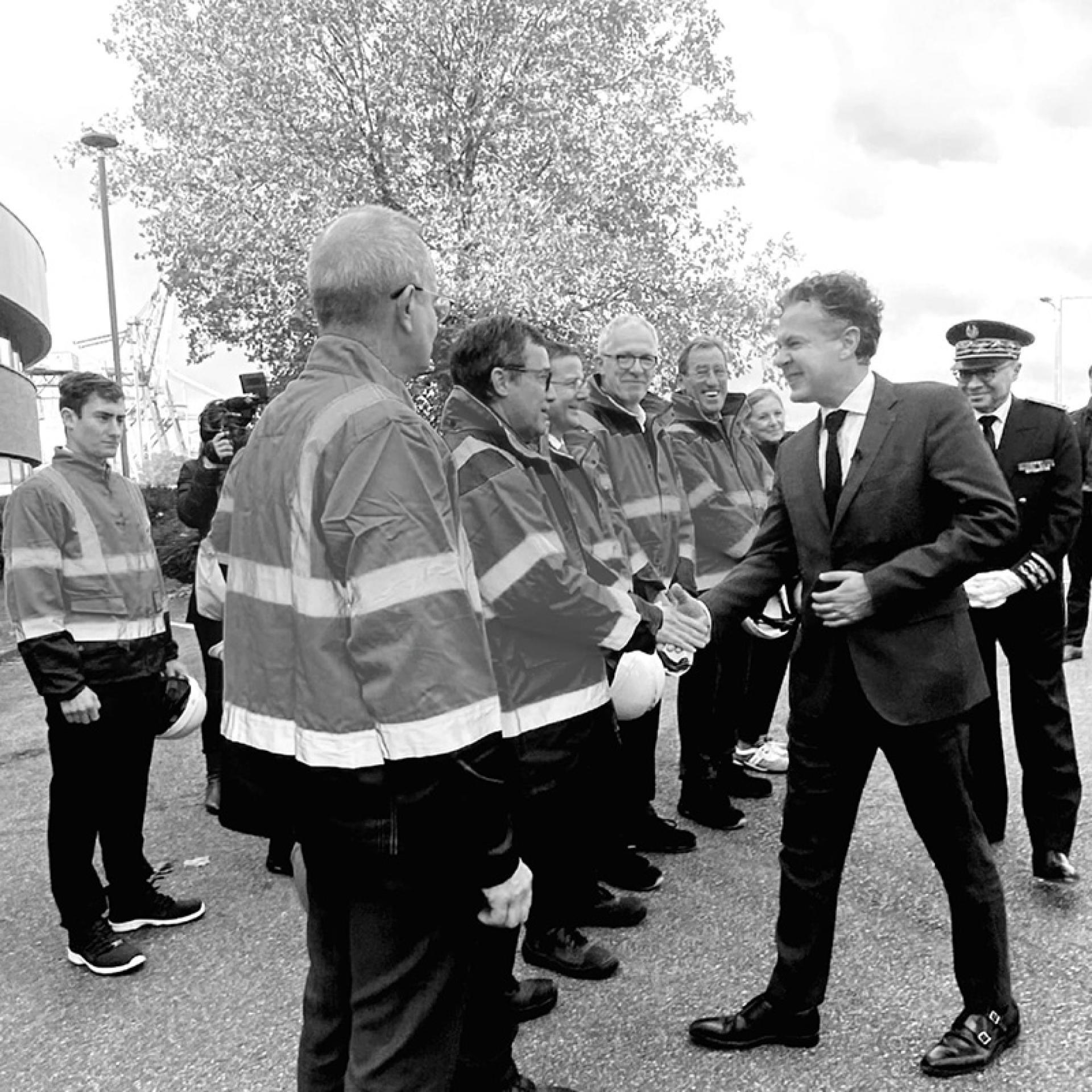 Christophe Béchu, ministre de la Transition écologique et de la Cohésion des territoires, à Grand-Couronne sur le site Saipol - Agrandir l'image, fenêtre modale