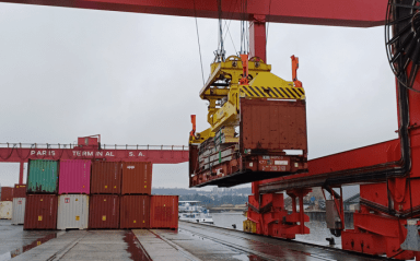 Elément de construction transportés dans un conteneur flt de 40' - Agrandir l'image, fenêtre modale