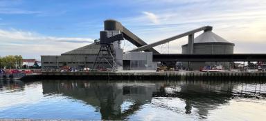 Vue du terminal sucrier de l’entreprise Robust au port de Rouen - Enlarge image, modal window