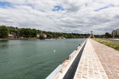Quai à usage partagé (QUP). Travaux de réaménagement du port de Corbeil-Saint-Nicolas - Agrandir l'image 3 sur 6, fenêtre modale