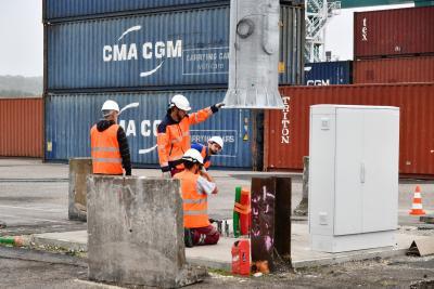 Installation d'éclairage LED sur le terminal TCMD du port de Rouen - Agrandir l'image 1 sur 4, fenêtre modale