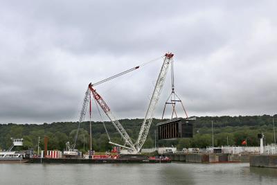 Nouvelle porte de l'écluse de Tancarville - Agrandir l'image 4 sur 6, fenêtre modale