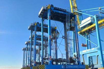 Cavaliers hybrides réceptionnés par les terminaux de Normandie - Enlarge image, modal window