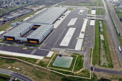 Entrepôts logistique sur la zone de Grand Couronne - HAROPA PORT - Agrandir l'image, fenêtre modale