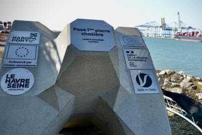 Première pierre de la chatière au Havre - Enlarge image, modal window