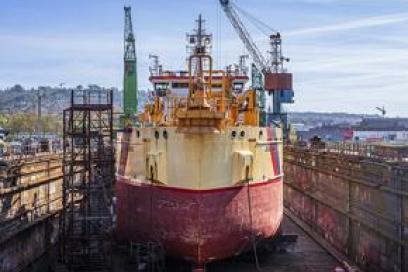 La drague Jean Ango sur le dock flottant à Rouen - Agrandir l'image, fenêtre modale