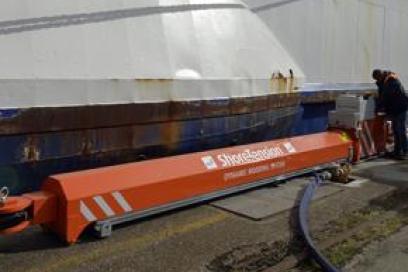 Shore tension sur les quais du port au Havre - Enlarge image, modal window