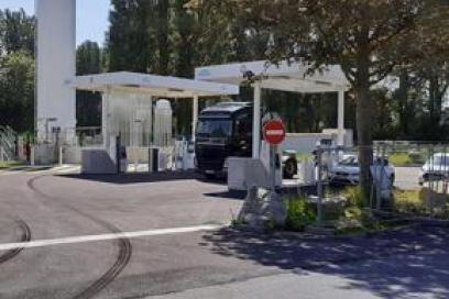 Vue d'une station GNV à Oudalle (76) - Agrandir l'image, fenêtre modale