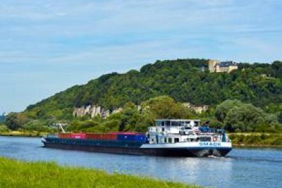 Transport fluvial sur la Seine - Agrandir l'image, fenêtre modale