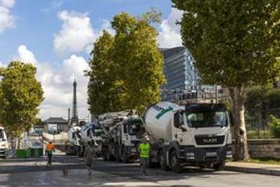 Usine Lafarge à Port Javel-bas - Agrandir l'image, fenêtre modale