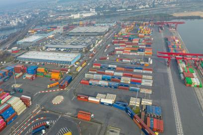 Le port de Gennevilliers - Agrandir l'image, fenêtre modale