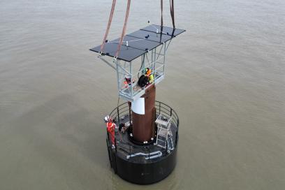 ponton flottant équipé des capteurs piézoélectriques - HAROPA PORT - Agrandir l'image, fenêtre modale