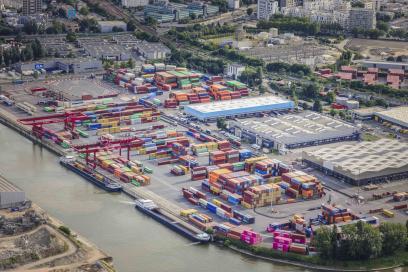 Vue aérienne du port de Gennevilliers - Agrandir l'image, fenêtre modale