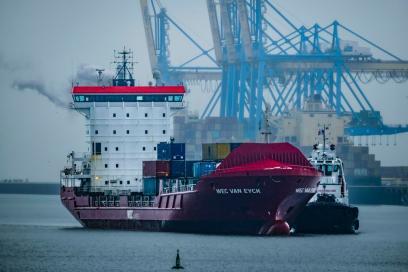 Wec Van Eyck arrivant au port du Havre - Enlarge image, modal window