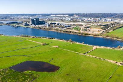 Zone du grand canal sur le port du Havre - Agrandir l'image, fenêtre modale