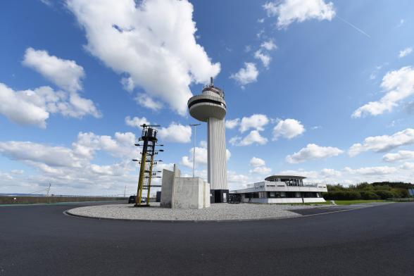 Tour radar de la capitainerie du port de Rouen à Honfleur - Agrandir l'image, fenêtre modale