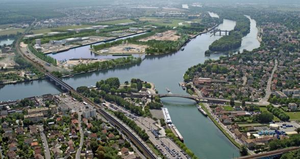 Vue aérienne de la plateforme multimodale de Port Seine Métropole Ouest - Agrandir l'image, fenêtre modale